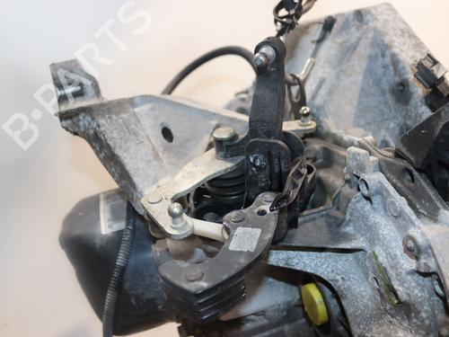 gearbox-renault-megane-iii-hatchback-bz01_-b3_-2008-31140828 main image