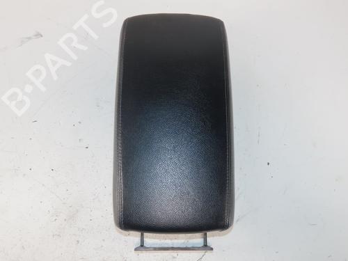 Used Armrest / Center console Armrest / Center console RENAULT LATITUDE (L70_) 2.0 dCi 150 (L70H) (150 hp) 39698665 39698665