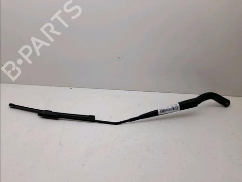 Used Front windshield wiper arm RENAULT TWINGO III (BCM_, BCA_) 1.0 SCe 70 (BCMB) (69 hp) 14901258