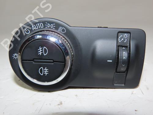 Used Headlight switch OPEL INSIGNIA A Sports Tourer (G09) 2.0 CDTI (35) (131 hp) 18327074