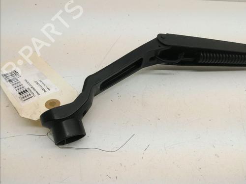 Used Front windshield wiper arm MAZDA 5 (CR) 2.0 CD (CR19) (110 hp) 14901636