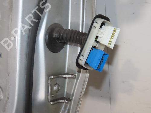 Used Left front door Left front door 36100587 36100587