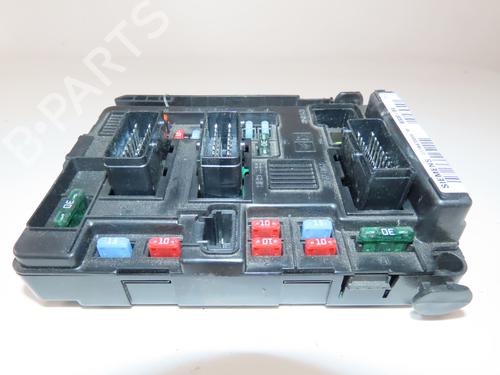 Used Fuse box Fuse box 38676618 38676618
