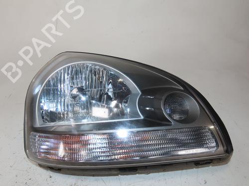 Used Right headlight HYUNDAI TUCSON (JM) 2.0 CRDi (136 hp) 24419980
