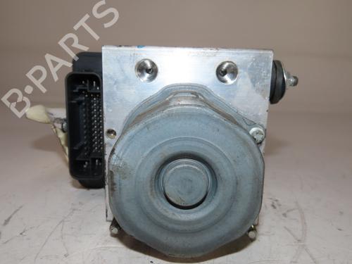 Used ABS pump RENAULT KADJAR (HA_, HL_) 1.5 BLUE dCi 115 (HLA6) (116 hp) 29469248