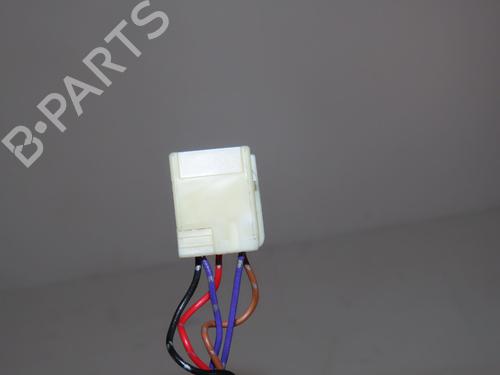 right-mirror-toyota-yaris-_p1_-1999-2000-2001-2002-2003-2004-2005-32458361 main image