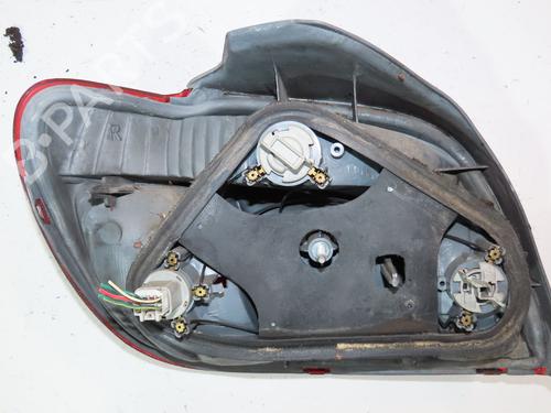 Højre baglygte TOYOTA YARIS (_P1_) 1.4 D-4D (NLP10_, NLP10R) (75 hp) 29264454