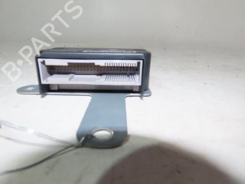 Used ECU airbags RENAULT CAPTUR I (J5_, H5_) 1.5 dCi 90 (J5N4, J5M5, J5MW, J5M6, J5AL, J5AJ) (90 hp) 19529401