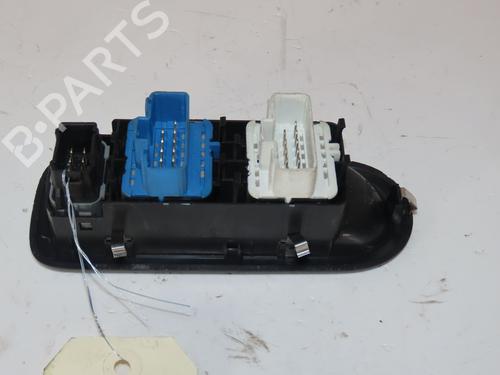 Used Left front window switch RENAULT CLIO III (BR0/1, CR0/1) 1.5 dCi (75 hp) 29819190