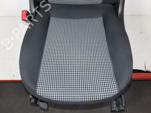 Left front seat RENAULT TWINGO III (BCM_, BCA_) 1.0 SCe 65 (BCMJ) | BP29516625C15