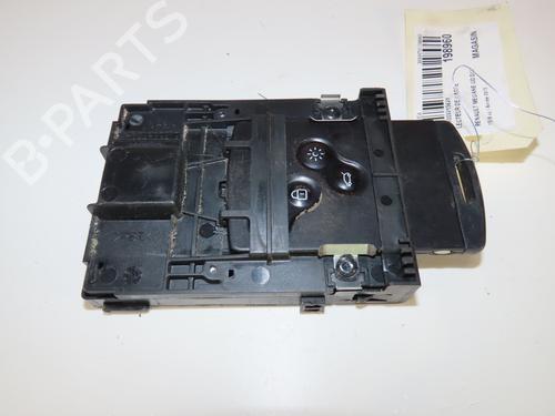 Lector de tarjetas RENAULT GRAND SCÉNIC III (JZ0/1_) 1.6 dCi (JZ00, JZ12) (130 hp) 17557860