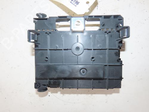 Used Fuse box Fuse box 37597453 37597453