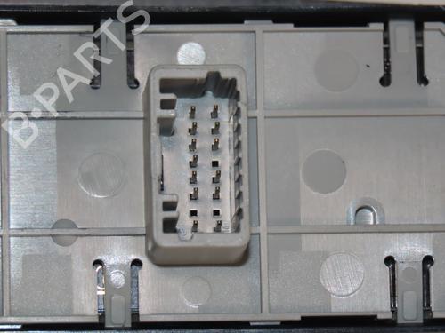 Used Left front window switch RENAULT SCÉNIC III (JZ0/1_) 1.9 dCi (JZ0J, JZ1J, JZ1K, JZ1S) (131 hp) 30404717