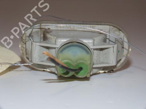 Blinkleuchte links seitlich für NISSAN MICRA III (K12) 1.2 16V (65 hp) 31155399