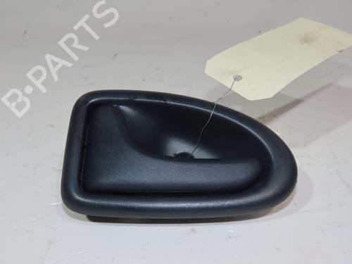Venstre fortil invendig håndtag RENAULT CLIO II (BB_, CB_) 1.5 dCi (B/CB07) (65 hp) 20710981