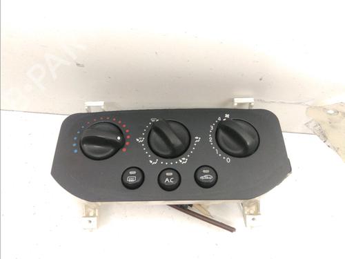 Used Climate control RENAULT CLIO II (BB_, CB_) 1.4 16V (B/CB0P, BB13) (98 hp) 14959550