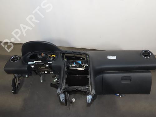 Used Dashboard PEUGEOT 5008 (0U_, 0E_) 1.6 HDi (112 hp) 19178479