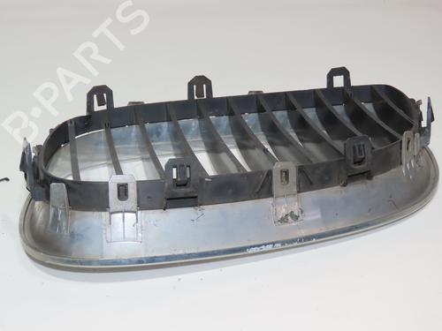 Used Grille Grille BMW 5 (E60) 525 d (163 hp) 34357709 34357709