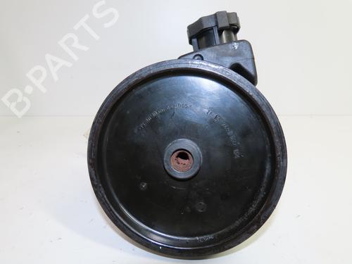 Used Steering pump MERCEDES-BENZ C-CLASS (W204) C 200 CDI (204.007, 204.006) (136 hp) 17215131