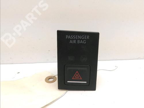 Used Warning switch VW GOLF VII (5G1, BQ1, BE1, BE2) 1.6 TDI (105 hp) 11725472