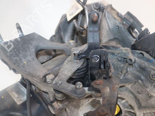 gearbox-dacia-sandero-ii-2012-33297817 main image