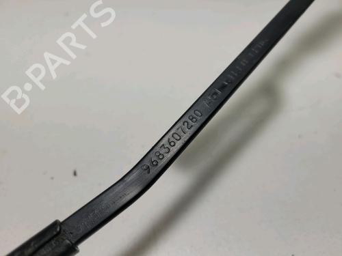 Used Front windshield wiper arm CITROËN C3 II (SC_) 1.2 VTi 82 (82 hp) 14901049