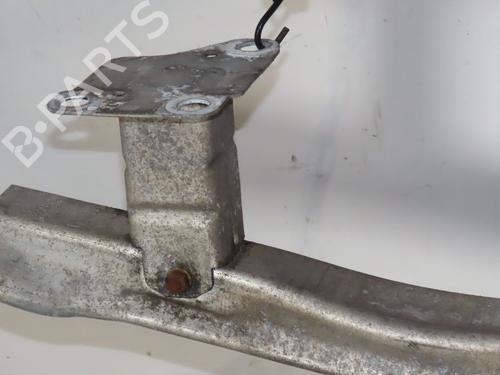 front-bumper-reinforcement-renault-megane-ii-bm01_-cm01_-2001-2002-2003-2004-2005-2006-2007-2008-2009-2010-2011-2012-30447821 main image