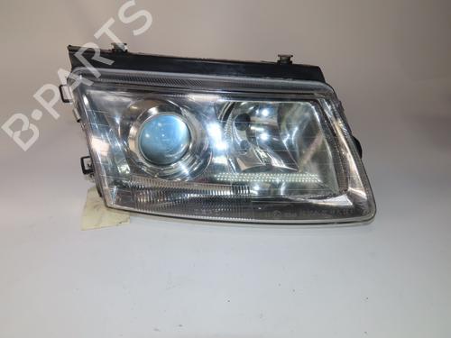 Faro destro VW PASSAT B5 Variant (3B5) 2.3 VR5 (150 hp) 17552813