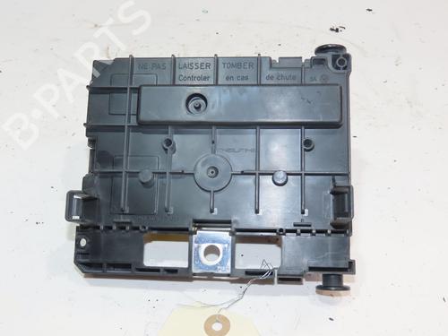 Used Fuse box Fuse box PEUGEOT 3008 I MPV (0U_) 1.6 HDi (109 hp) 40051598 40051598