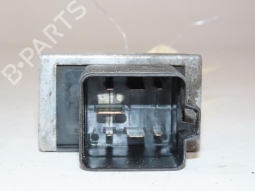 Used Electronic module Electronic module RENAULT CLIO III Grandtour (KR0/1_) 1.5 dCi (KR0F) (86 hp) 33031710 33031710
