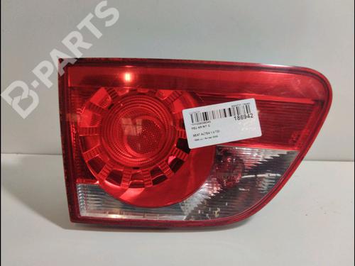 left-tailgate-light-seat-altea-xl-5p5-5p8-19-tdi-5p8945107b-2006-2007-2008-2009-2010-2011-2012-2013-2014-2015-10332936 main image