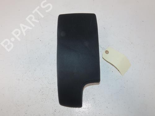 Used Armrest / Center console Armrest / Center console RENAULT MEGANE III Hatchback (BZ0/1_, B3_) 1.5 dCi (BZ09, BZ0D, BZ1W, BZ29, BZ14) (110 hp) 39967028 39967028