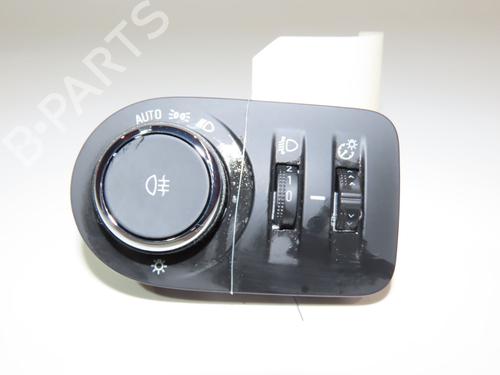 Used Headlight switch OPEL CROSSLAND X / CROSSLAND (P17, P2QO) 1.2 (75) (110 hp) 17338972
