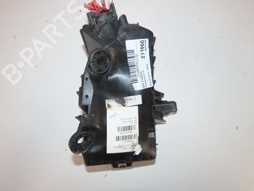 Used Fuse box VW GOLF SPORTSVAN VII (AM1, AN1) 1.0 TSI (115 hp) 27926402