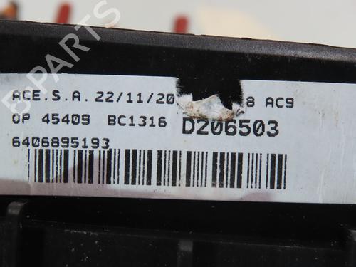 Used Fuse box SEAT ALTEA XL (5P5, 5P8) 1.6 TDI (105 hp) 27709463