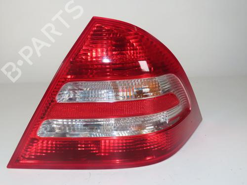 Used Right taillight MERCEDES-BENZ C-CLASS (W203) C 200 CDI (203.007) (122 hp) 30893024