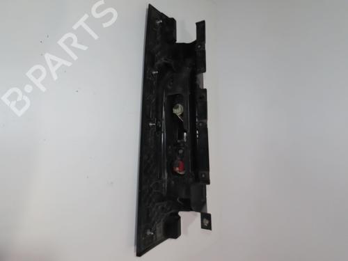 right-taillight-nissan-nv300-van-x82-2016-24489924 main image