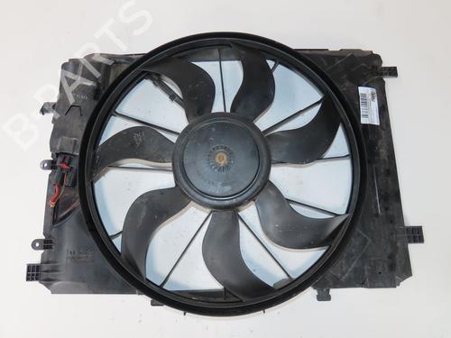 Used Radiator fan MERCEDES-BENZ GLA-CLASS (X156) GLA 220 CDI / d 4-matic (156.905) (163 hp) 27530791