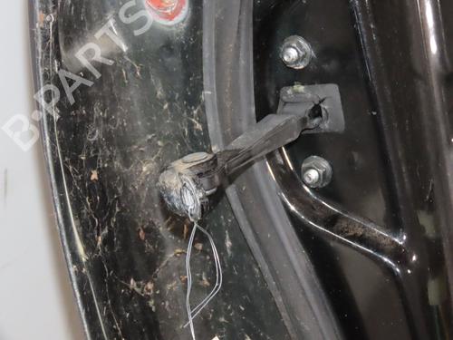 Used Right front door Right front door 37162704 37162704
