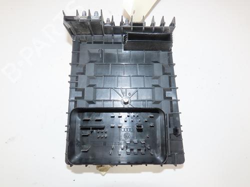 Fuse box SEAT ALTEA (5P1) 1.9 TDI | BP31820590E1