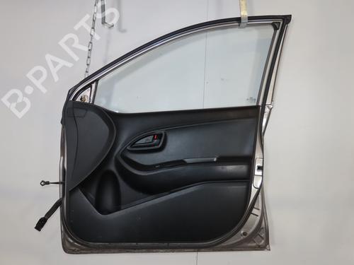 Used Right front door Right front door 37705761 37705761