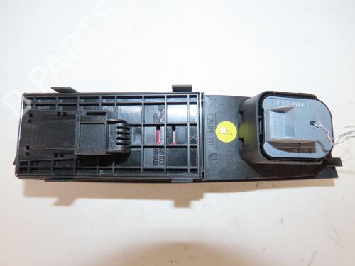 Used Left front window switch AUDI A1 Sportback (8XA, 8XF) 1.6 TDI (90 hp) 29740299
