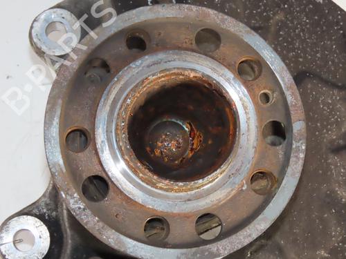 Used Right front steering knuckle MERCEDES-BENZ C-CLASS (W205) C 200 d (205.001) (160 hp) 30980146