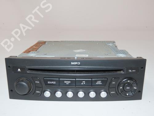 Used Radio Radio 38256892 38256892