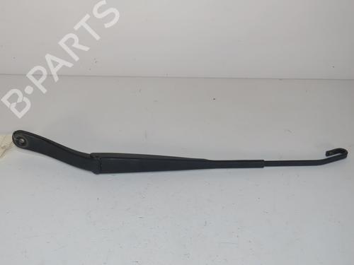 Used Front windshield wiper arm DACIA DUSTER (HS_) 1.5 dCi (109 hp) 30868316