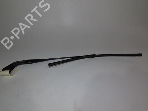 Used Front windshield wiper arm MERCEDES-BENZ GLA (H247) GLA 250 e (247.786) (218 hp) 19150153