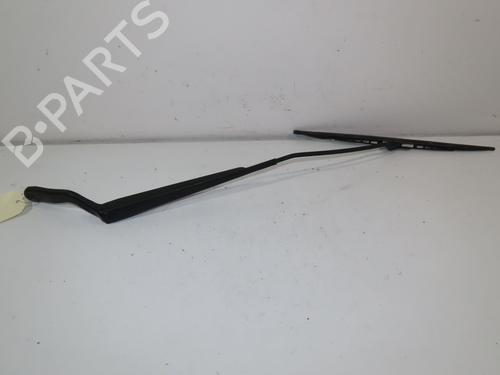 Used Front windshield wiper arm FORD FIESTA V (JH_, JD_) 1.4 TDCi (68 hp) 16159696