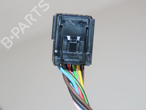 Used Right mirror RENAULT MEGANE IV Hatchback (B9A/M/N_) 1.5 Blue dCi 115 (B9A6) (116 hp) 31843900