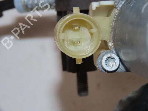 Used Front right window mechanism Front right window mechanism RENAULT CLIO II (BB_, CB_) 1.2 16V (BB05, BB0W, BB11, BB27, BB2T, BB2U, BB2V, CB05,... (75 hp) 33997902 33997902