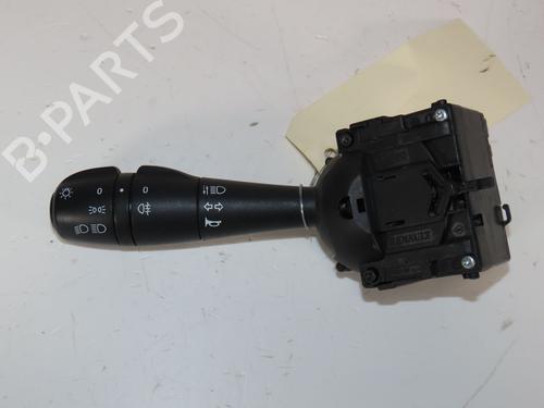 Used Headlight switch Headlight switch DACIA SANDERO II 1.5 dCi 75 / Blue dCi 75 (B8JW, B8M4, B8AH, B8M7, B8M6) (75 hp) 33278840 33278840